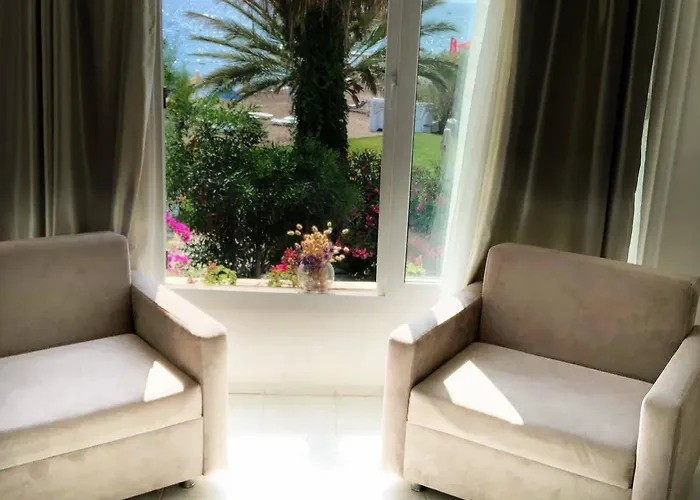 Eles Hotel 3*